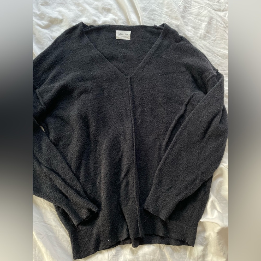 Aritzia Wilfred free black oversized sweater